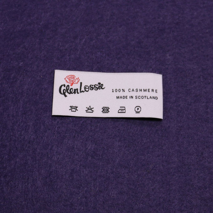 Il collo tessuto logo su ordinazione identifica l'indumento dell'abbigliamento di marca del modello etichetta ed etichette
