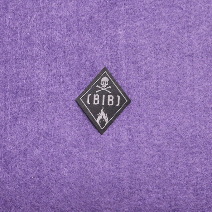 Estremità dell'etichetta tessuta damasco di incanto piegata per l'indumento, etichette su ordinazione del tessuto